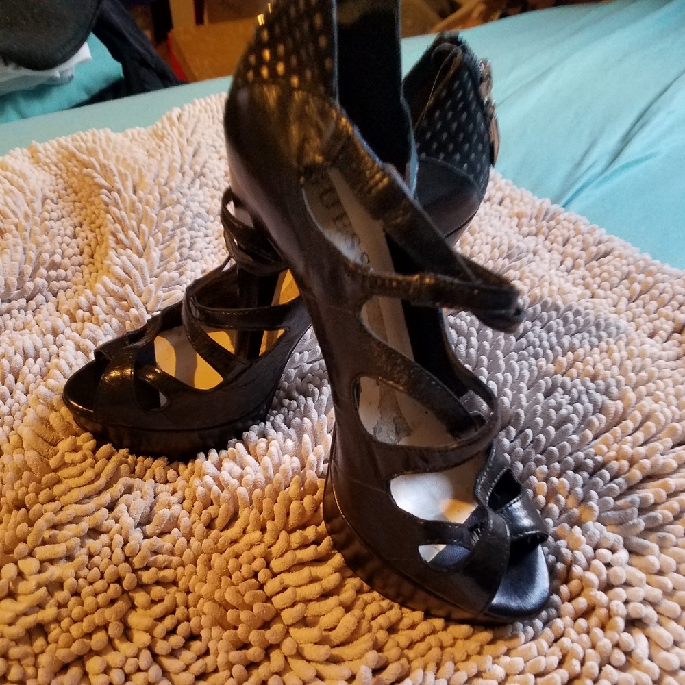 Guess platforms